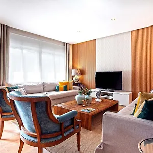 Genteel Paseo De Reding Apartamento
